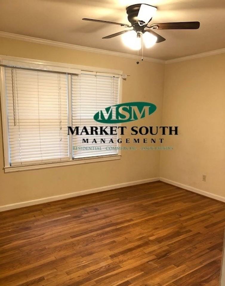 5529 Habersham St - Photo 2 of 18