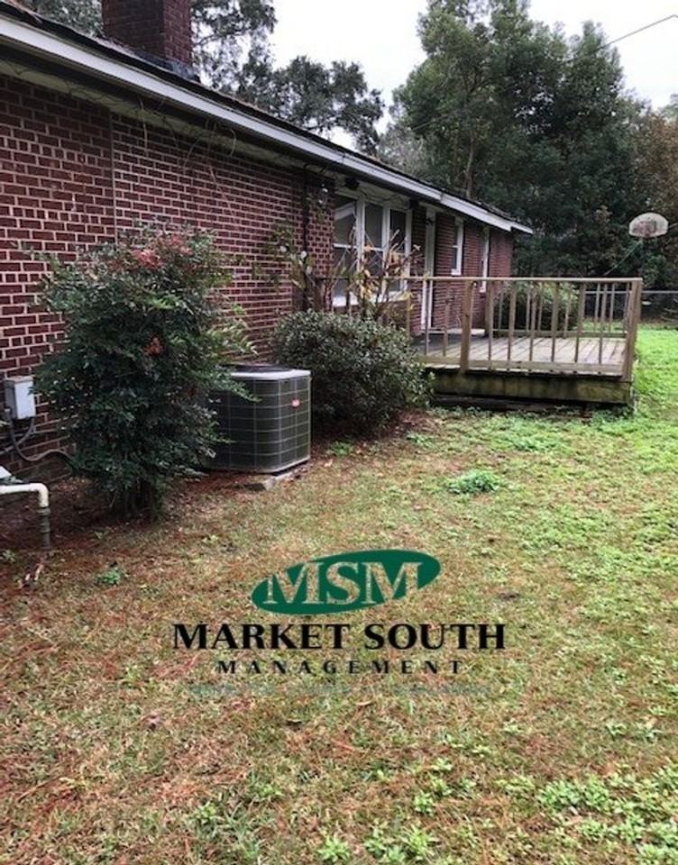 5529 Habersham St - Photo 5 of 18