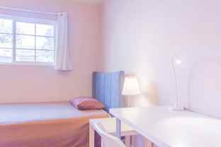 A 3 bedroom, 1 bathroom apartment with a dining area at 1637 Berkeley. - Photo 1 of 1