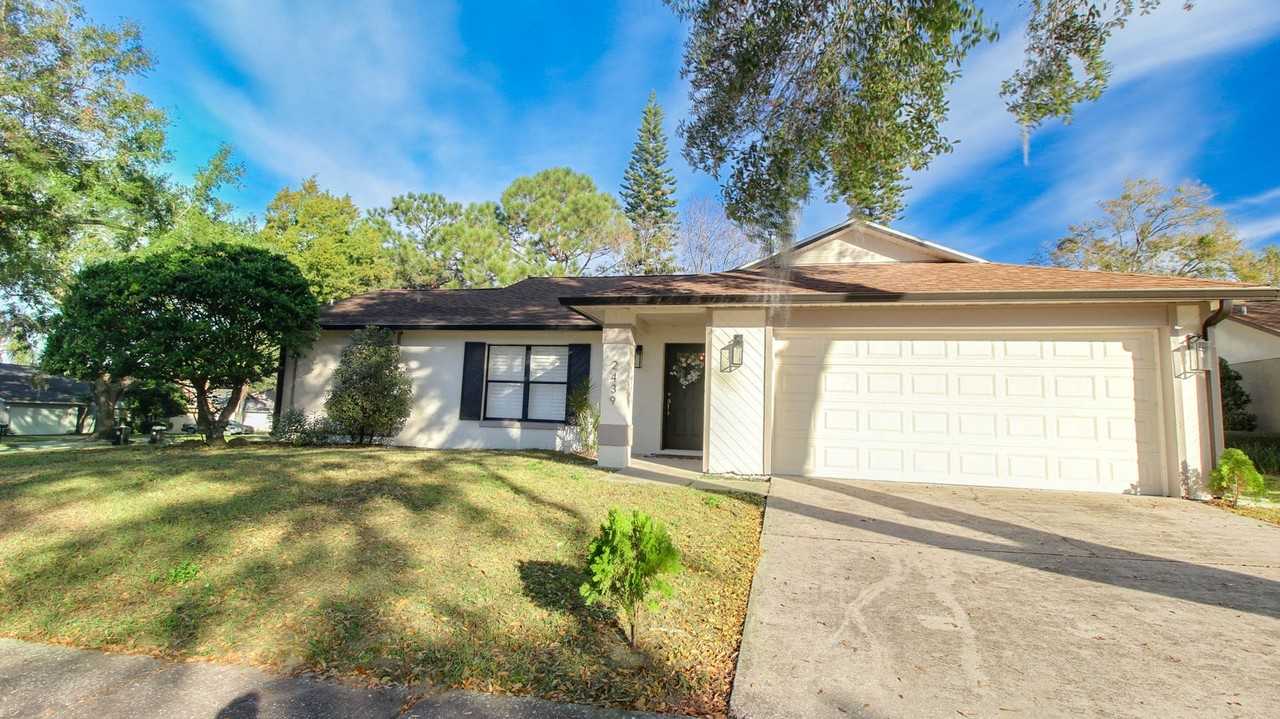 2439 Bent Way Ct - Photo 3 of 18