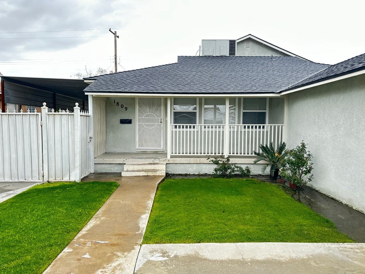 1809 Doolittle Ave - Photo 2 of 24