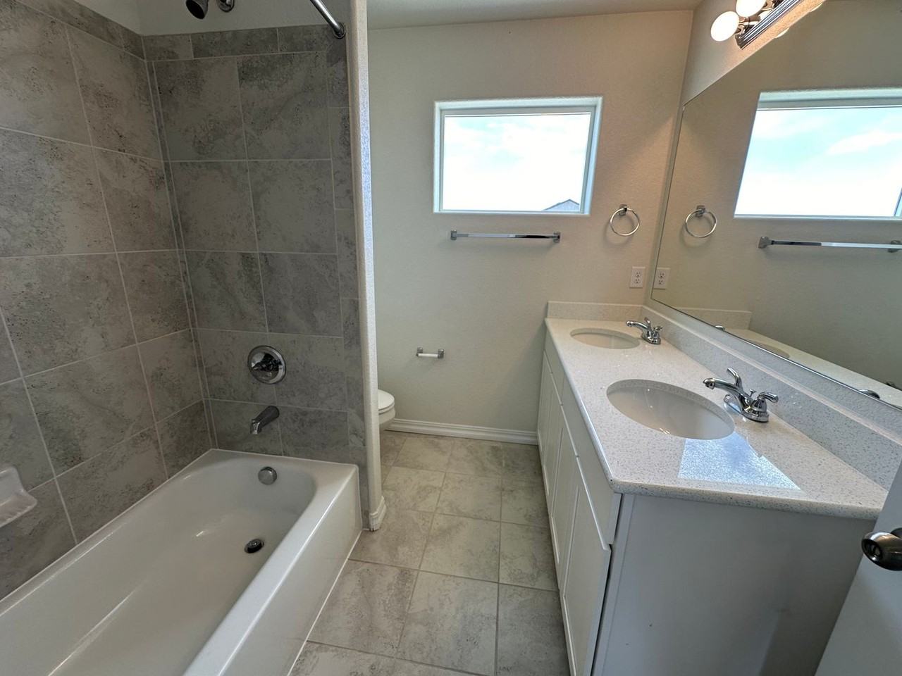 914 Cana Grv - Photo 3 of 14