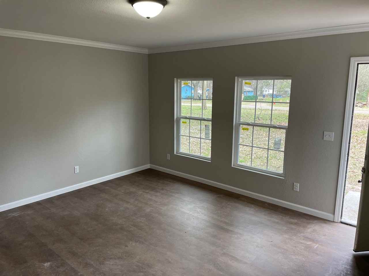 4201 Lamar Ave - Photo 4 of 14