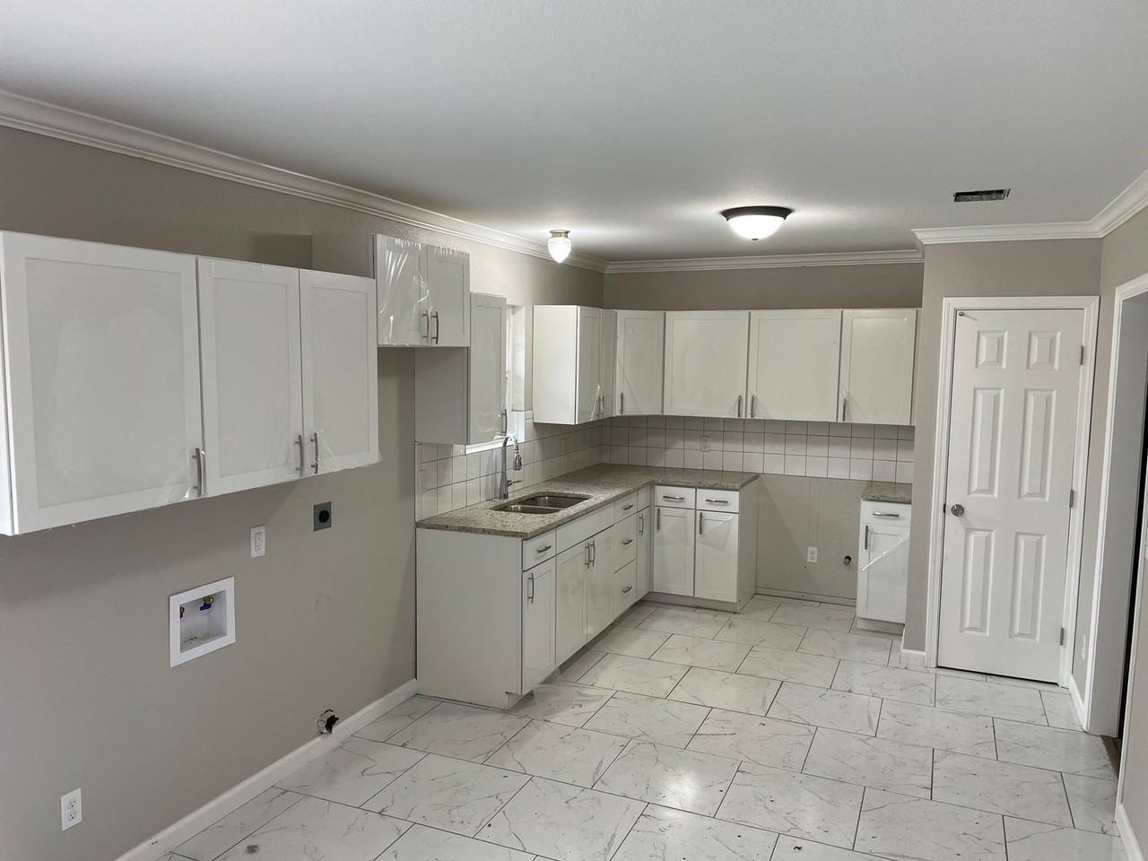 4201 Lamar Ave - Photo 6 of 14