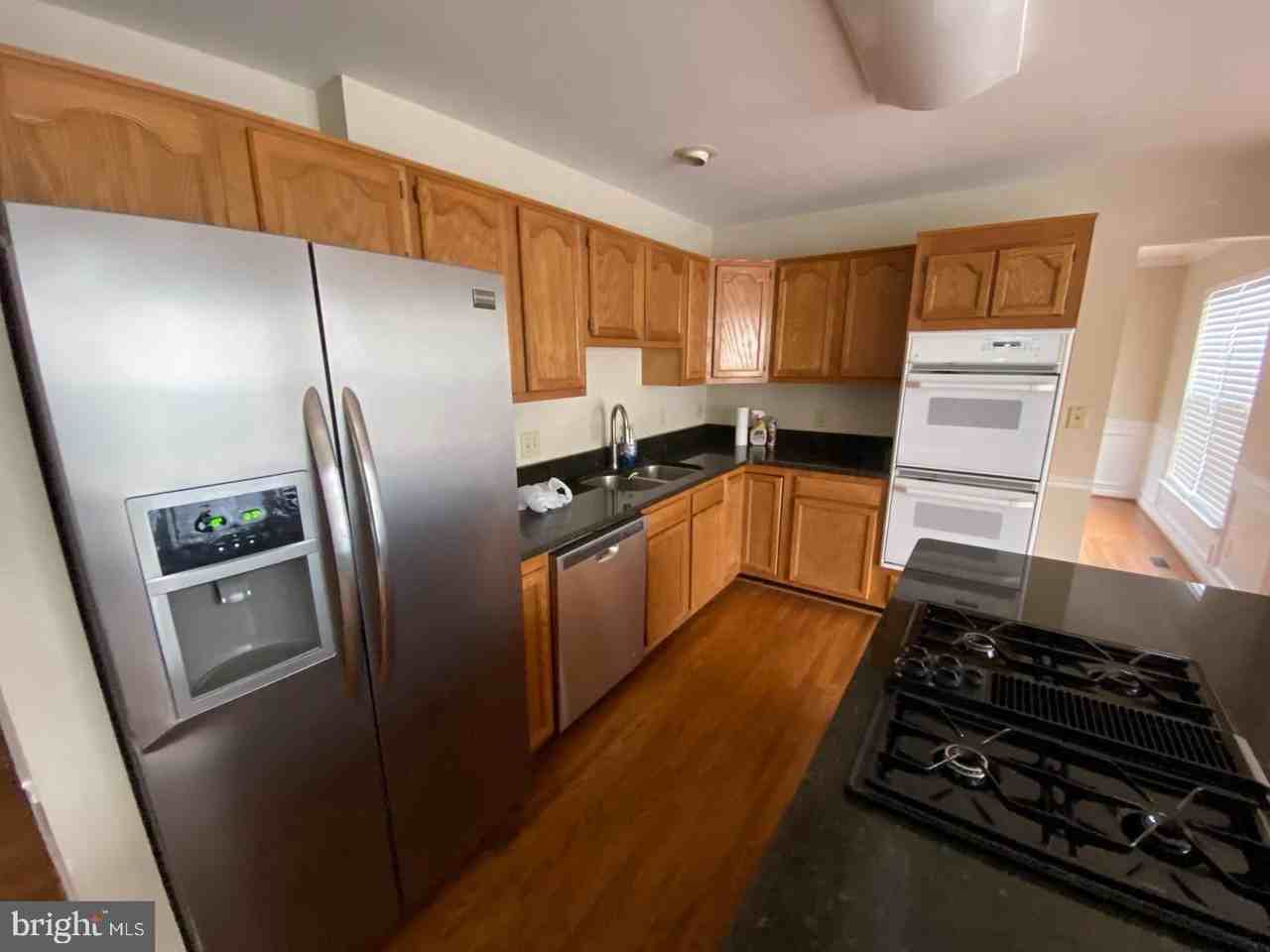 16 Westchester Ct - Photo 3 of 23