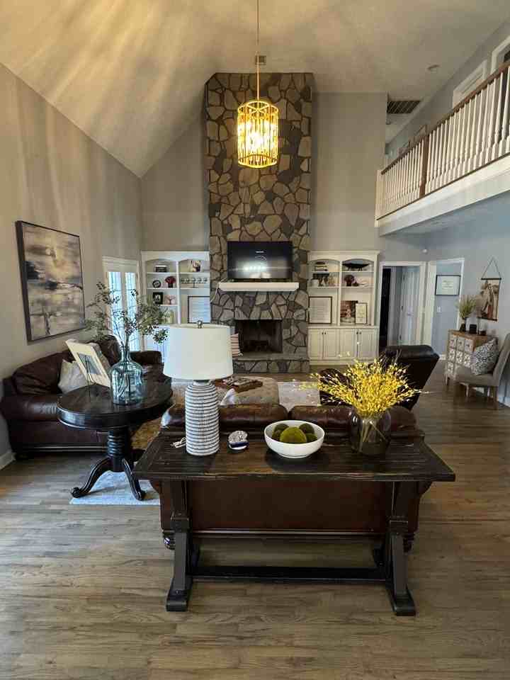 8882 Tara Ln - Photo 3 of 18