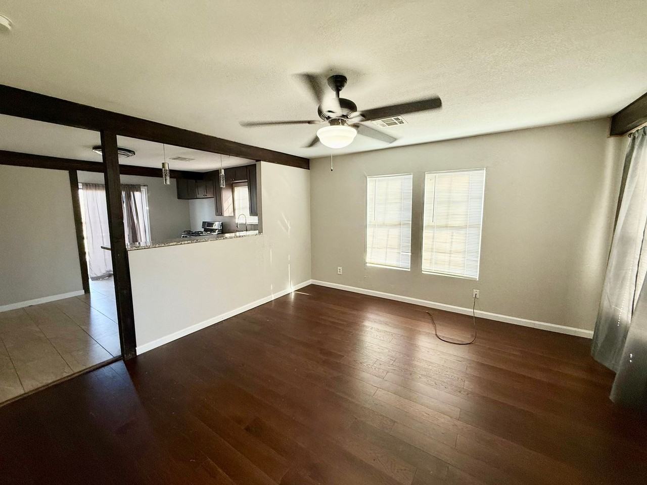 1901 Dutton Ave - Photo 4 of 12