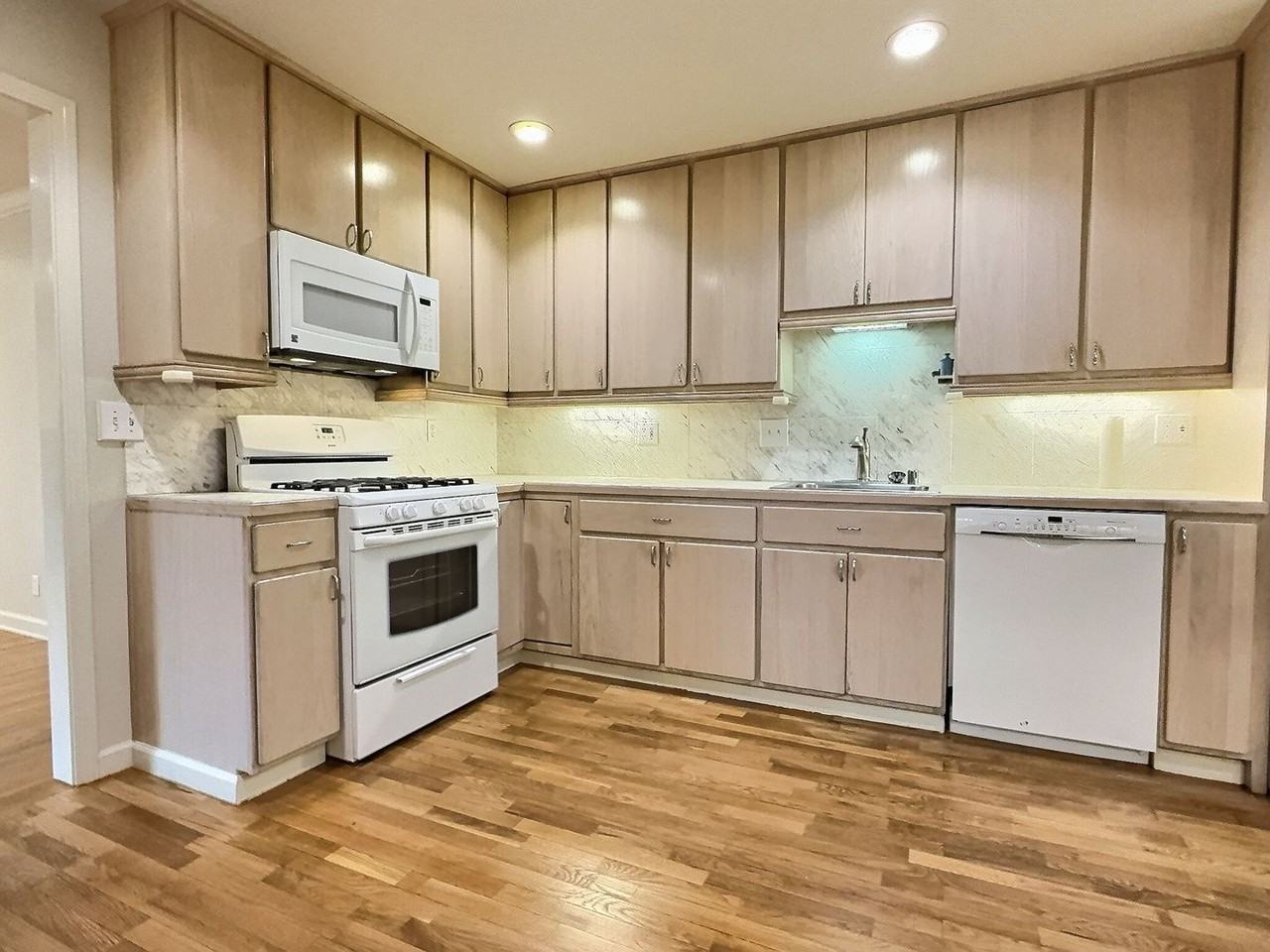 1753 Killdeer Ct - Photo 7 of 29