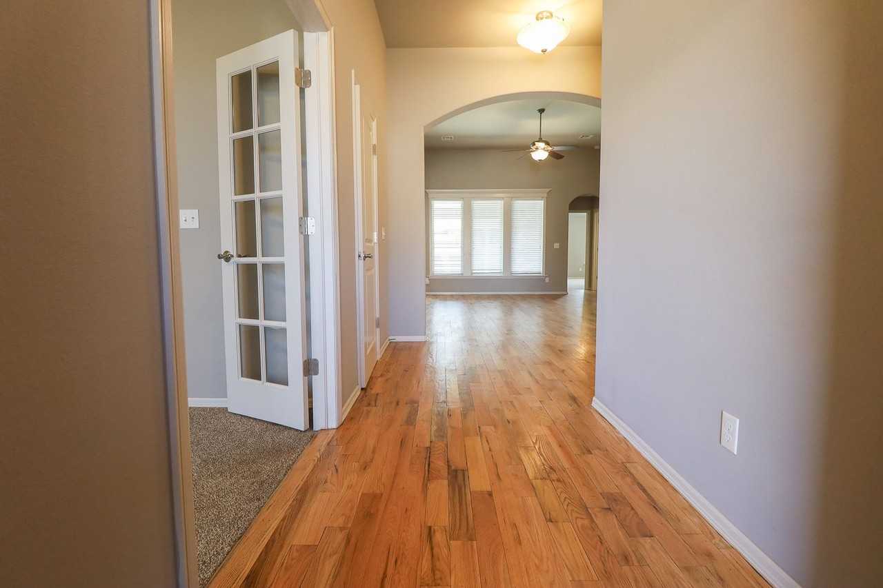 18316 E 49th St - Photo 3 of 30