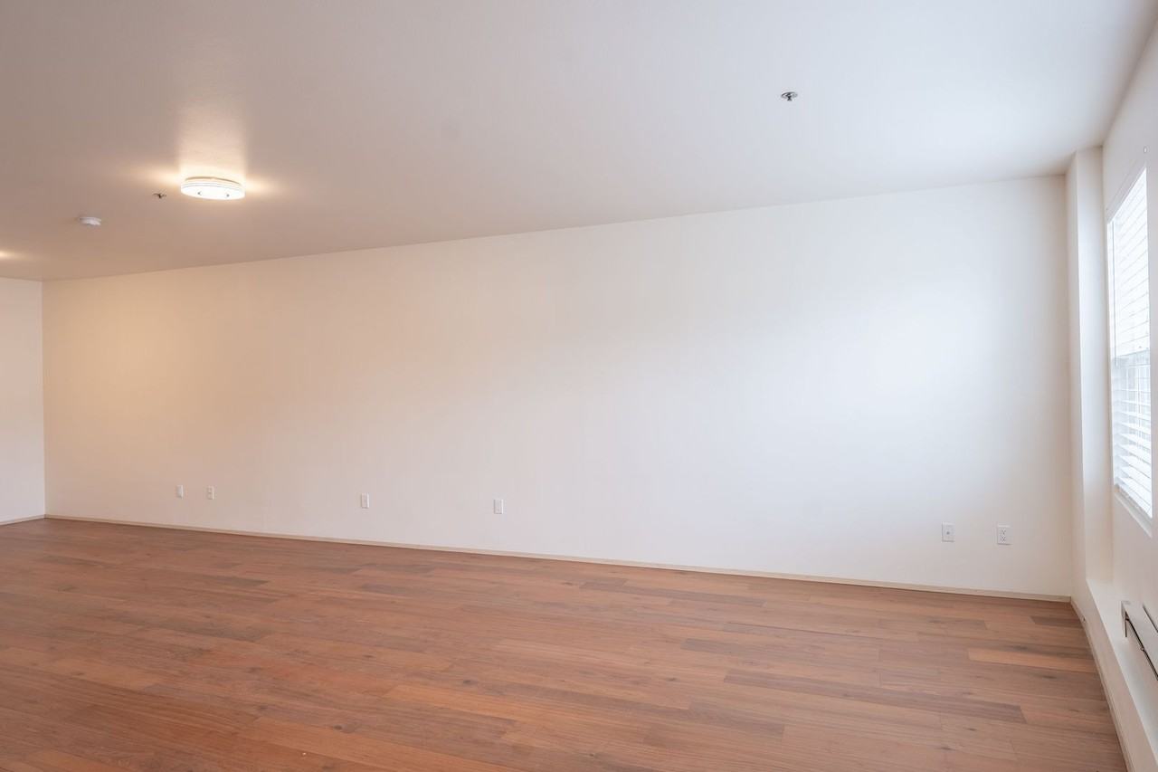 Pacific Crest Apartments - Photo 4 of 15