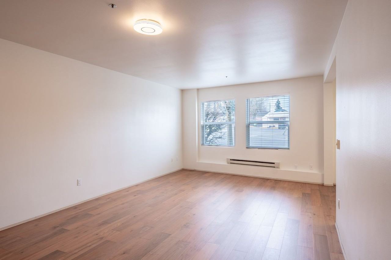 Pacific Crest Apartments - Photo 5 of 15