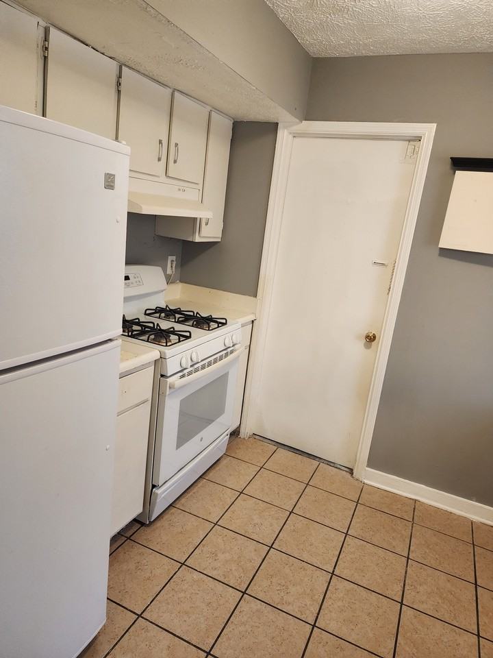 128 Cardinal Lane - Photo 6 of 16