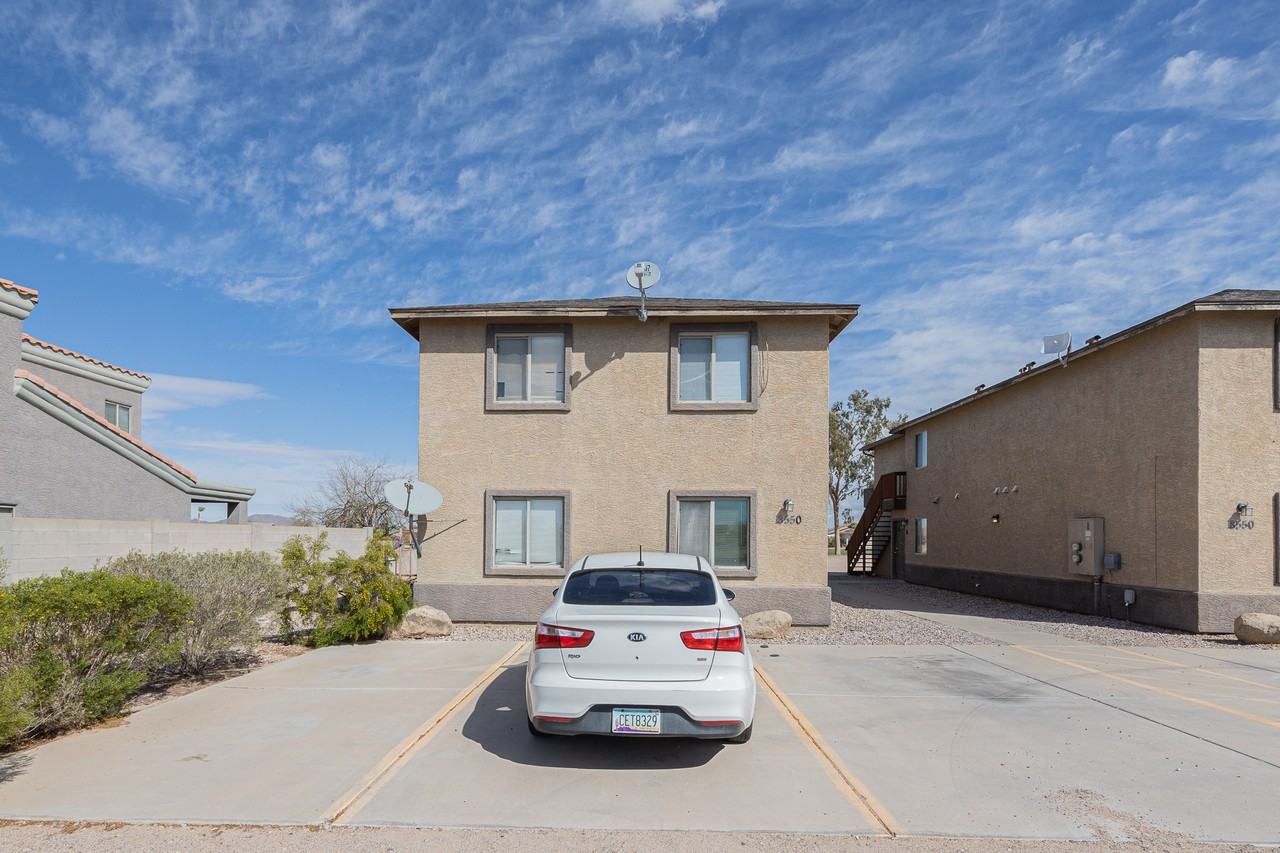8550 W Monaco Blvd - Photo 2 of 2