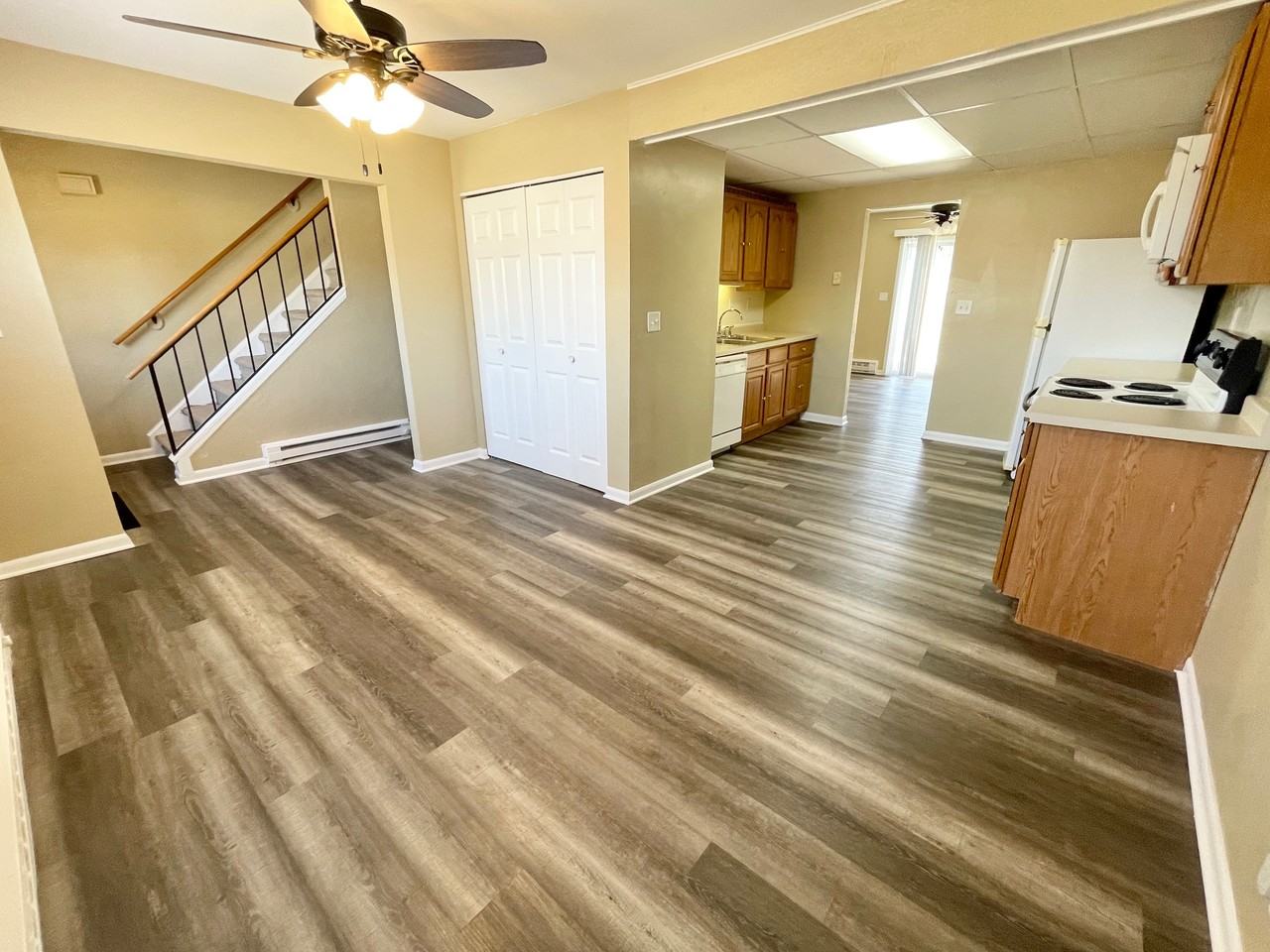 835 Washington St - Photo 3 of 20