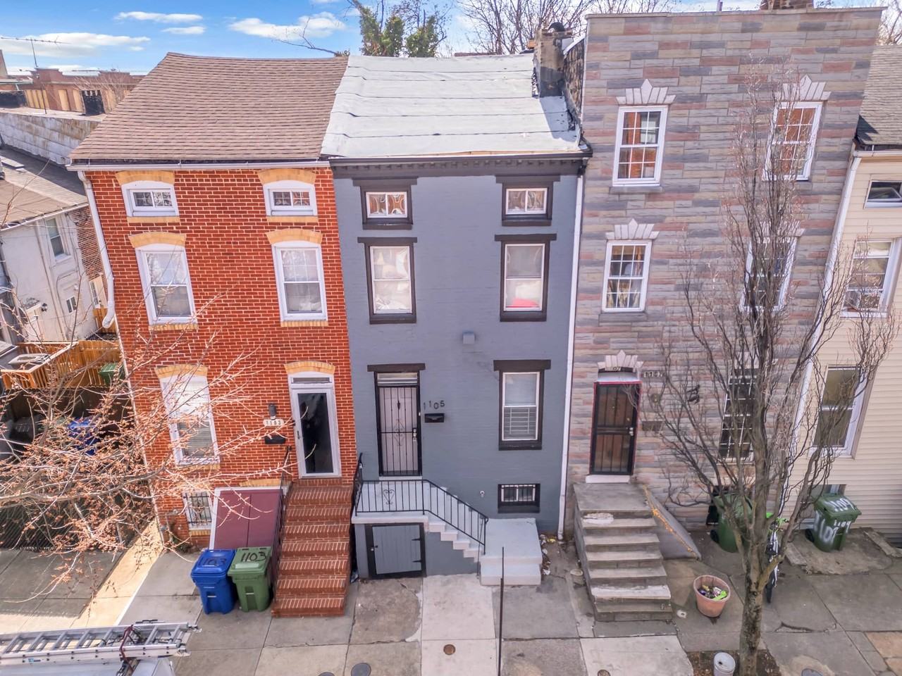 1105 W Lombard St - Photo 2 of 33
