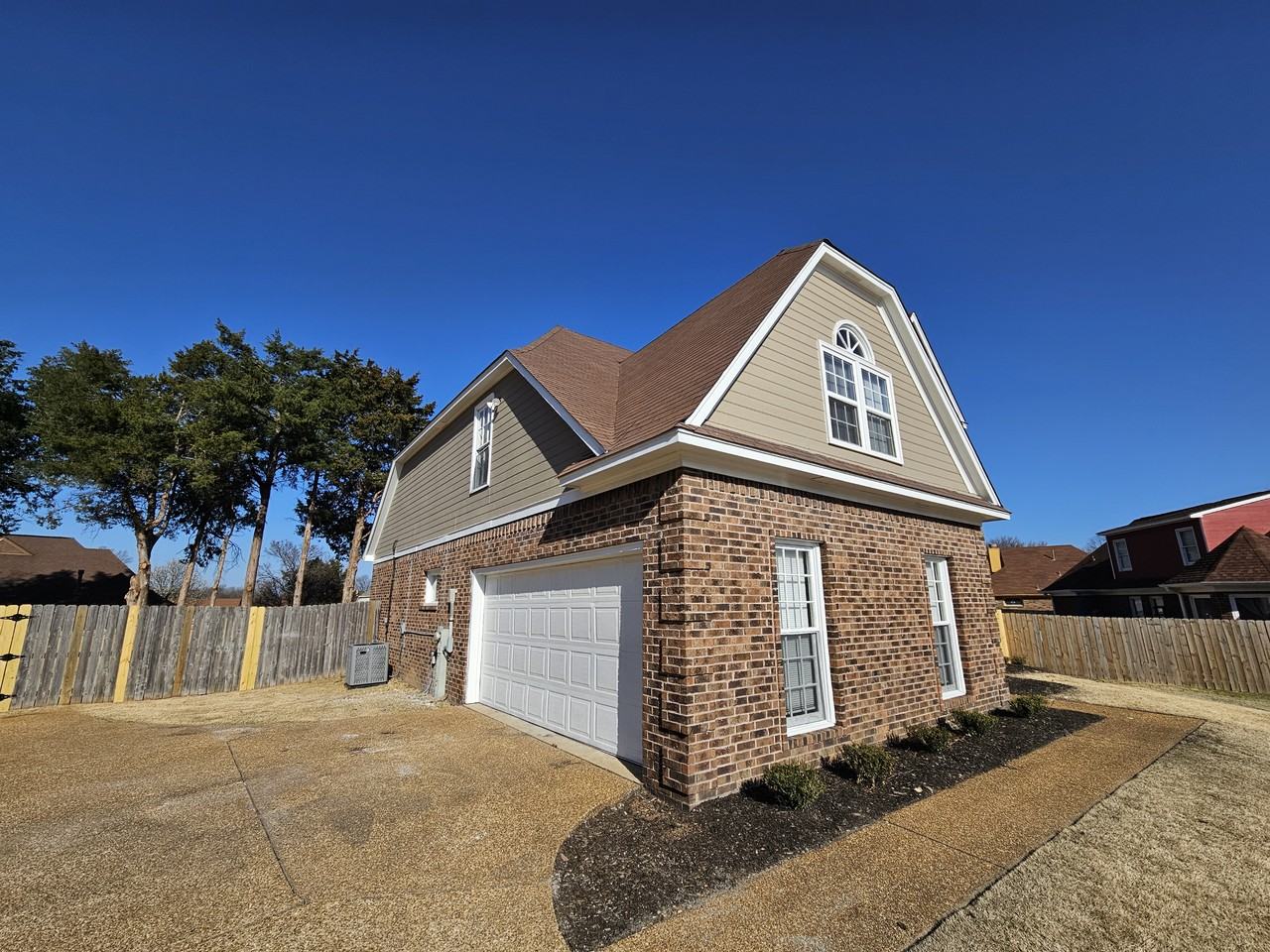 7250 Leeward Cv - Photo 2 of 36