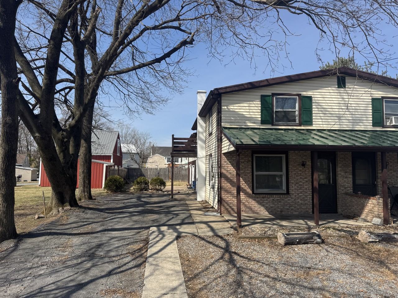 85-87 Cherry Aly - Photo 2 of 2