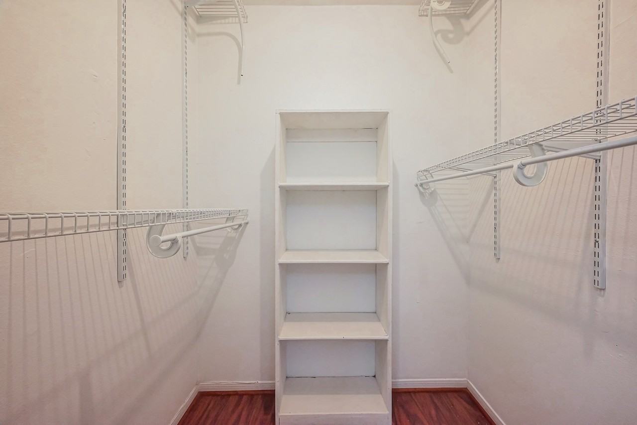 15938 Seahorse Dr - Photo 3 of 46