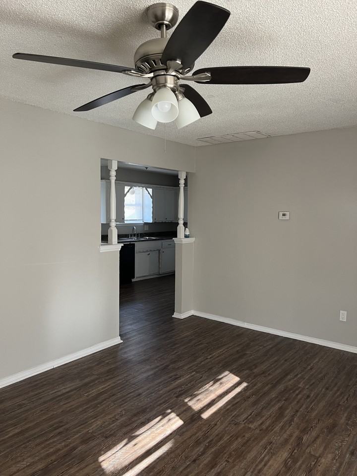 7009 S Miller Blvd - Photo 2 of 16