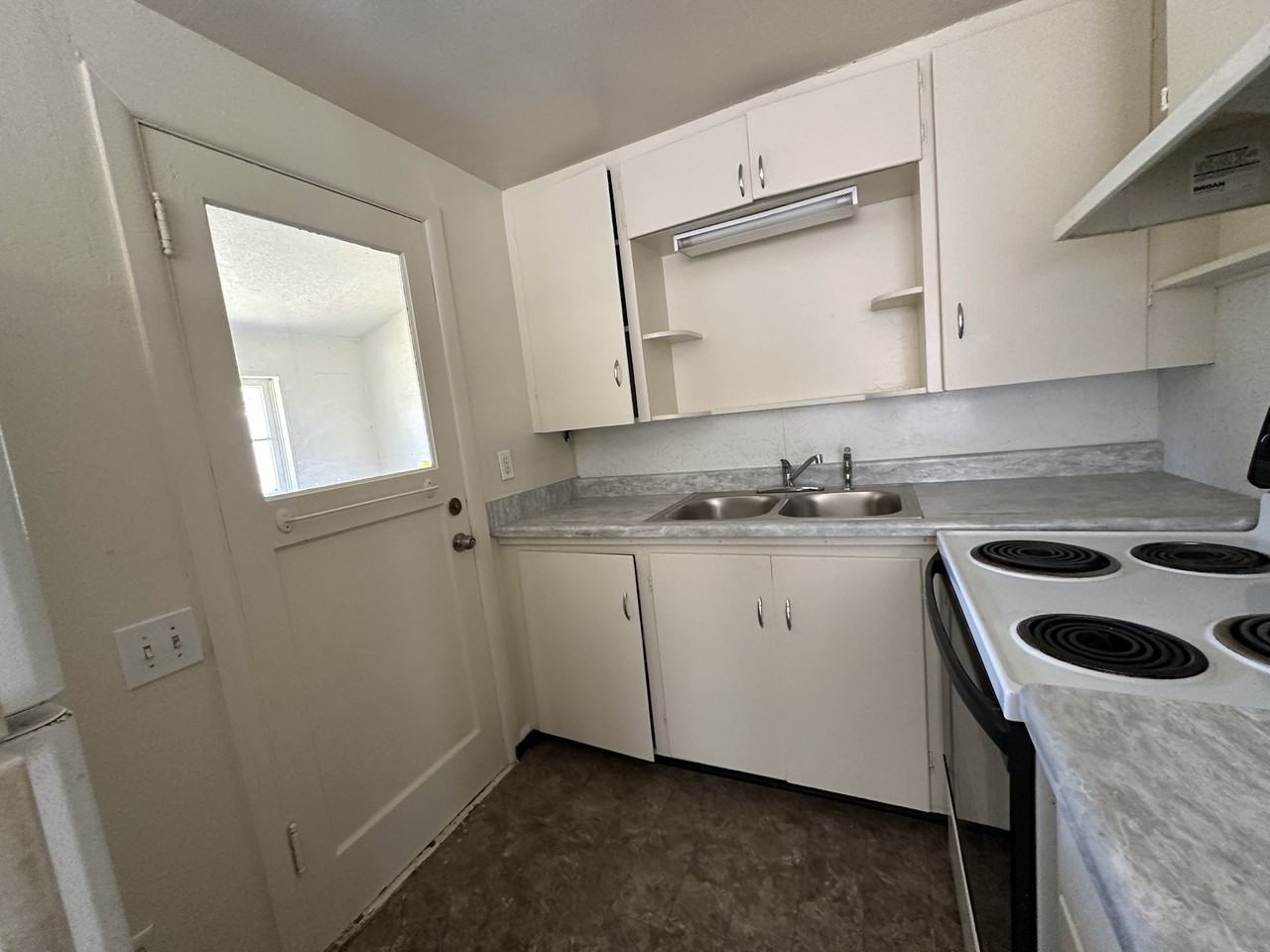 1711 Stevens St - Photo 6 of 11