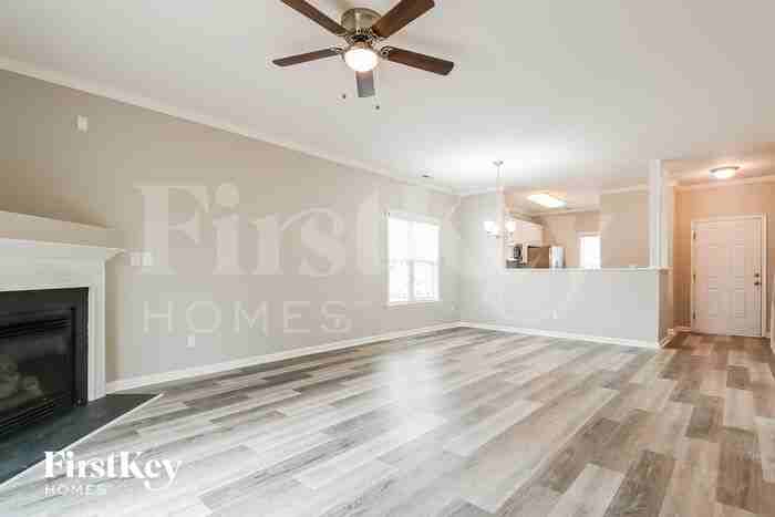 2209 Castle Pines Dr - Photo 3 of 15