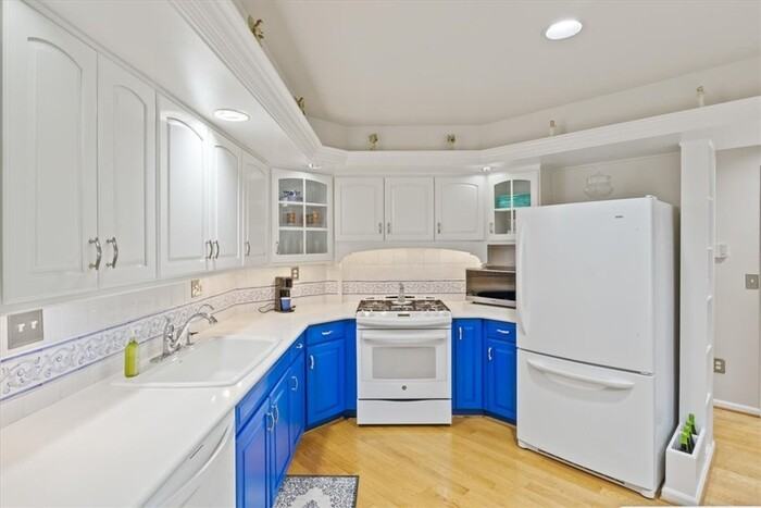 310 Marina View Ln - Photo 2 of 5