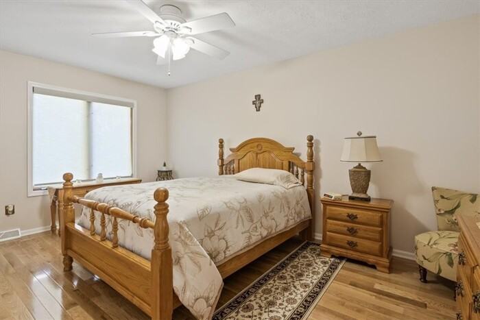 310 Marina View Ln - Photo 3 of 5