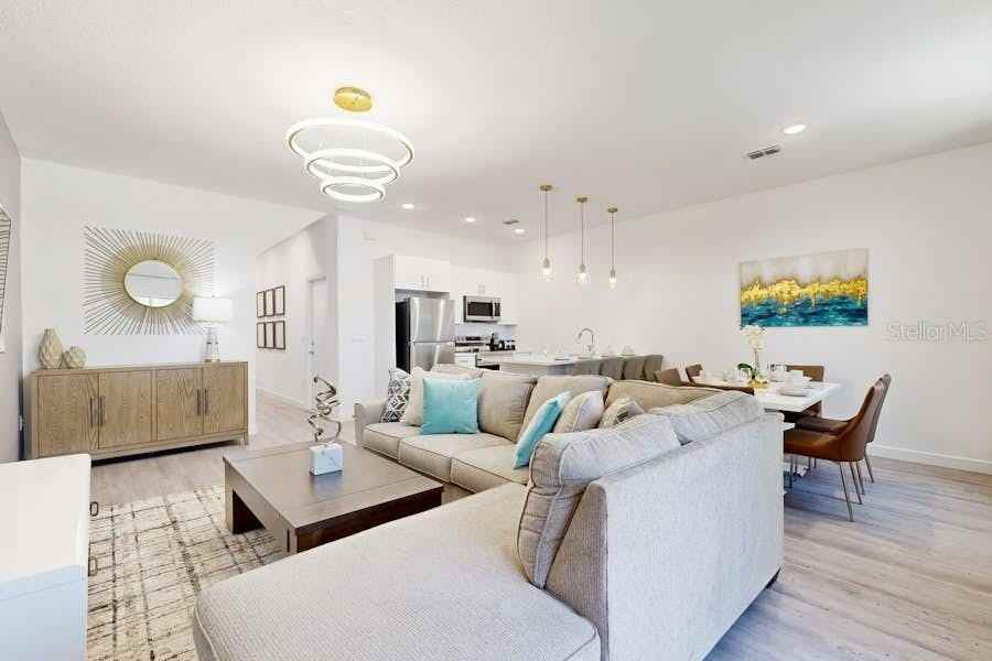 232 FAMAGUSTA DRIVE - Photo 7 of 25