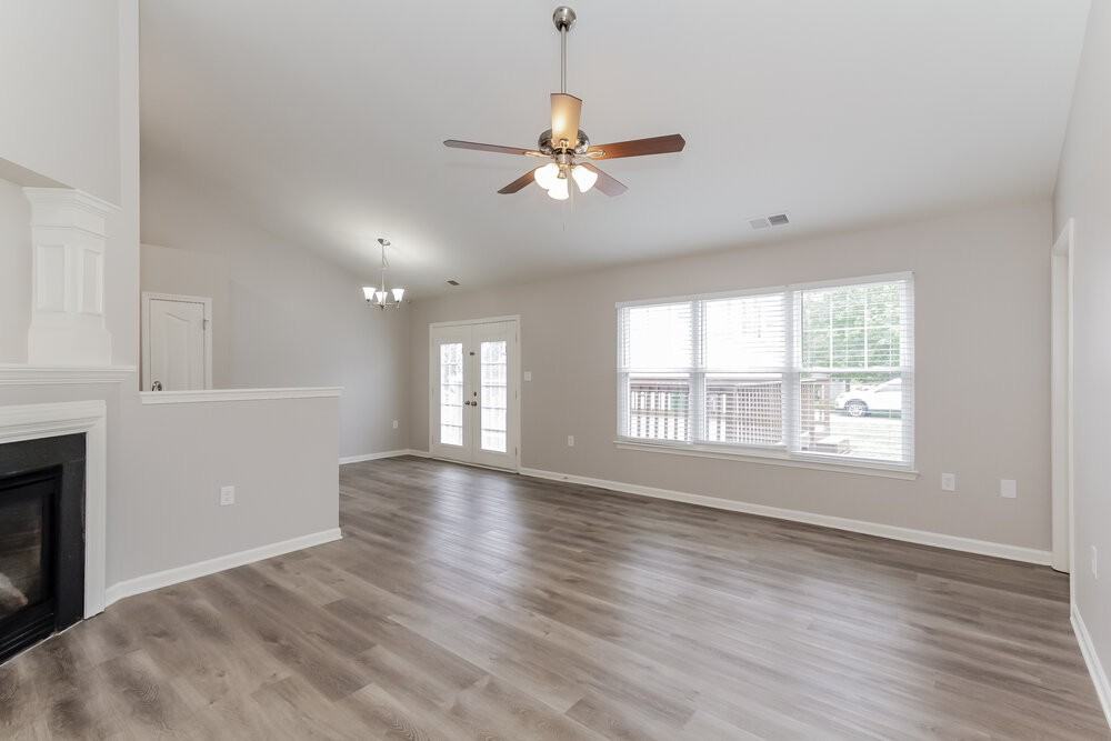 10129 Green Hedge Ave - Photo 5 of 17