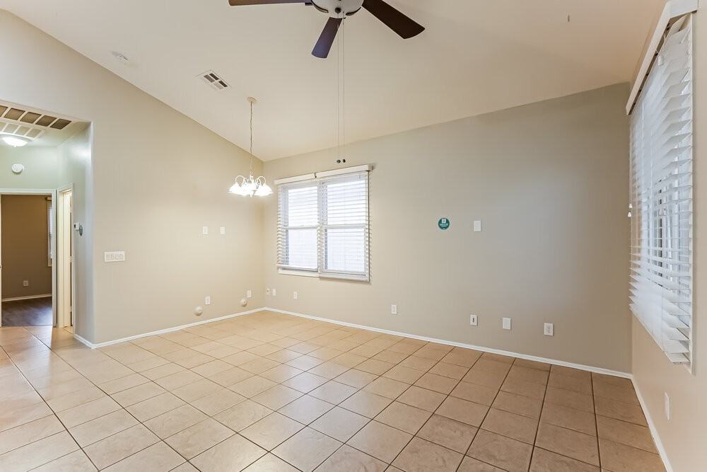 2121 E Huntington Dr - Photo 5 of 17