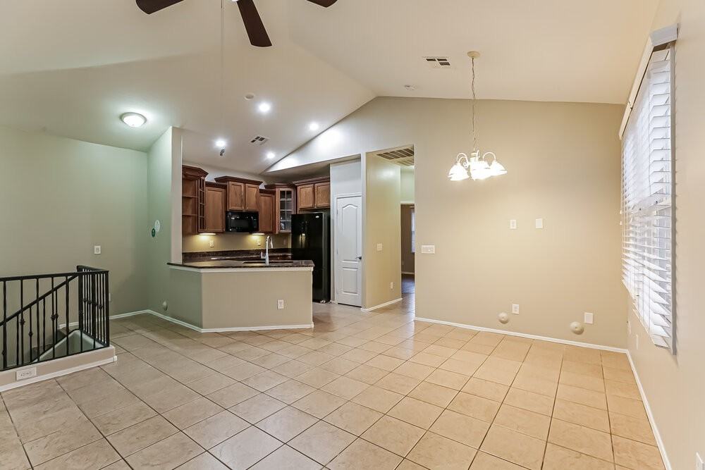 2121 E Huntington Dr - Photo 6 of 17