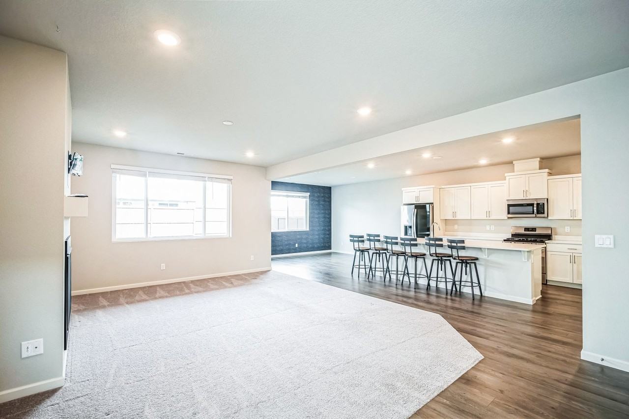 1687 36th Ave - Photo 4 of 22