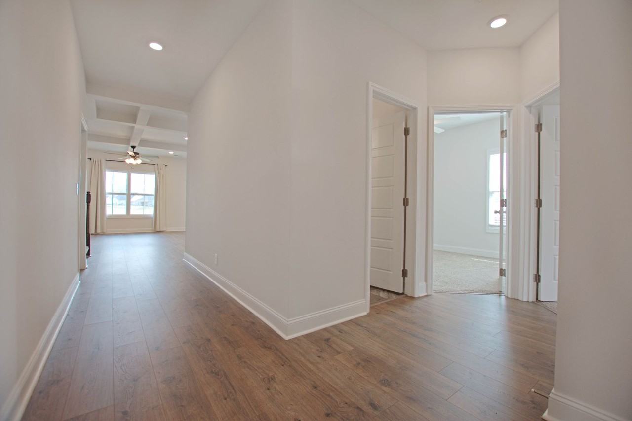 609 Wespanee Way - Photo 3 of 27