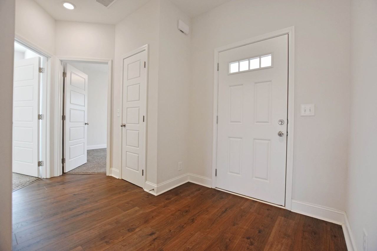 609 Wespanee Way - Photo 4 of 27