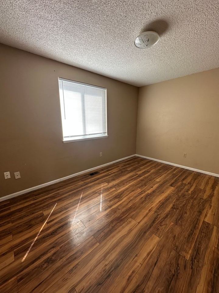 4156 S Argonne St - Photo 4 of 14
