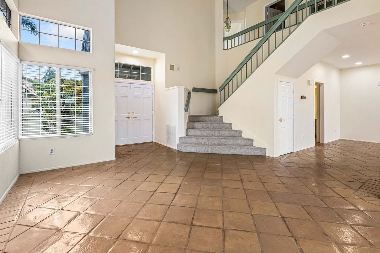 11216 Caminito Aclara - Photo 4 of 27