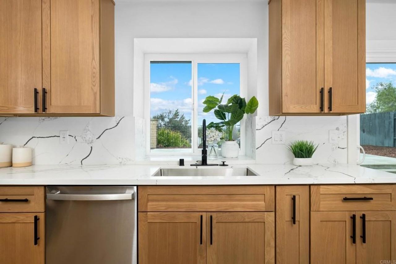 5248 Sandalwood Pl - Photo 5 of 30