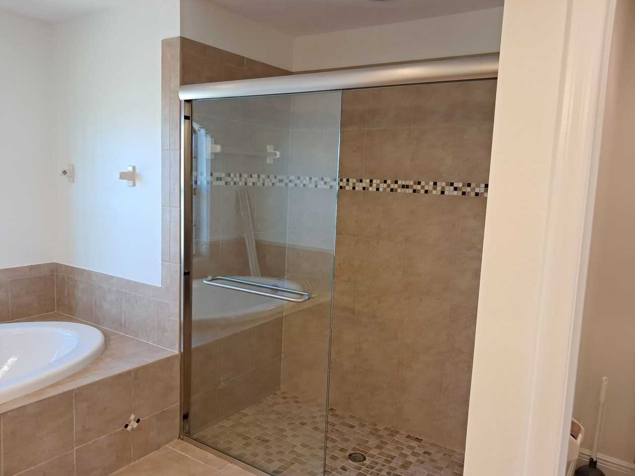 1132 Se 19th St - Photo 2 of 20