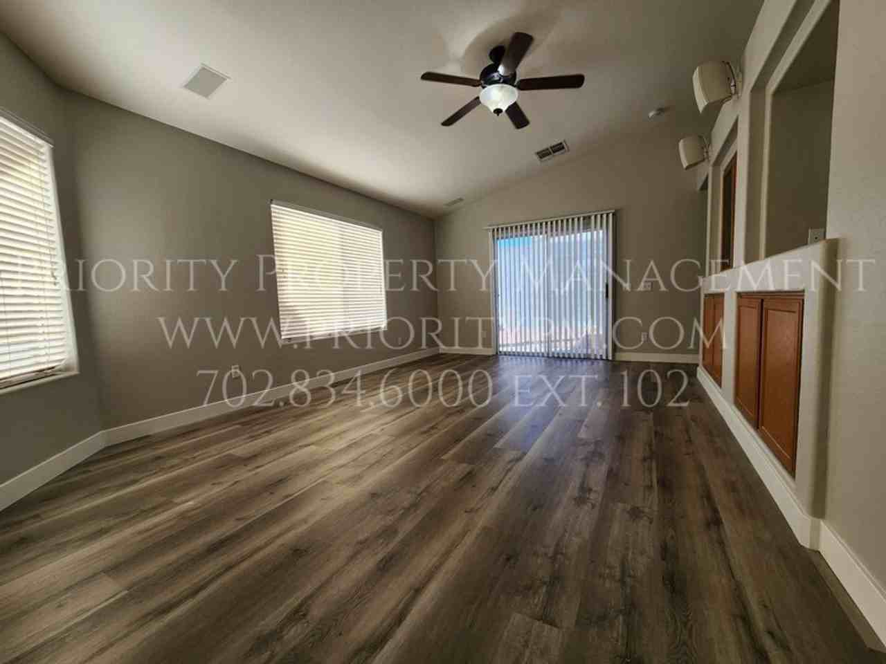 3405 Termination Ct - Photo 3 of 12