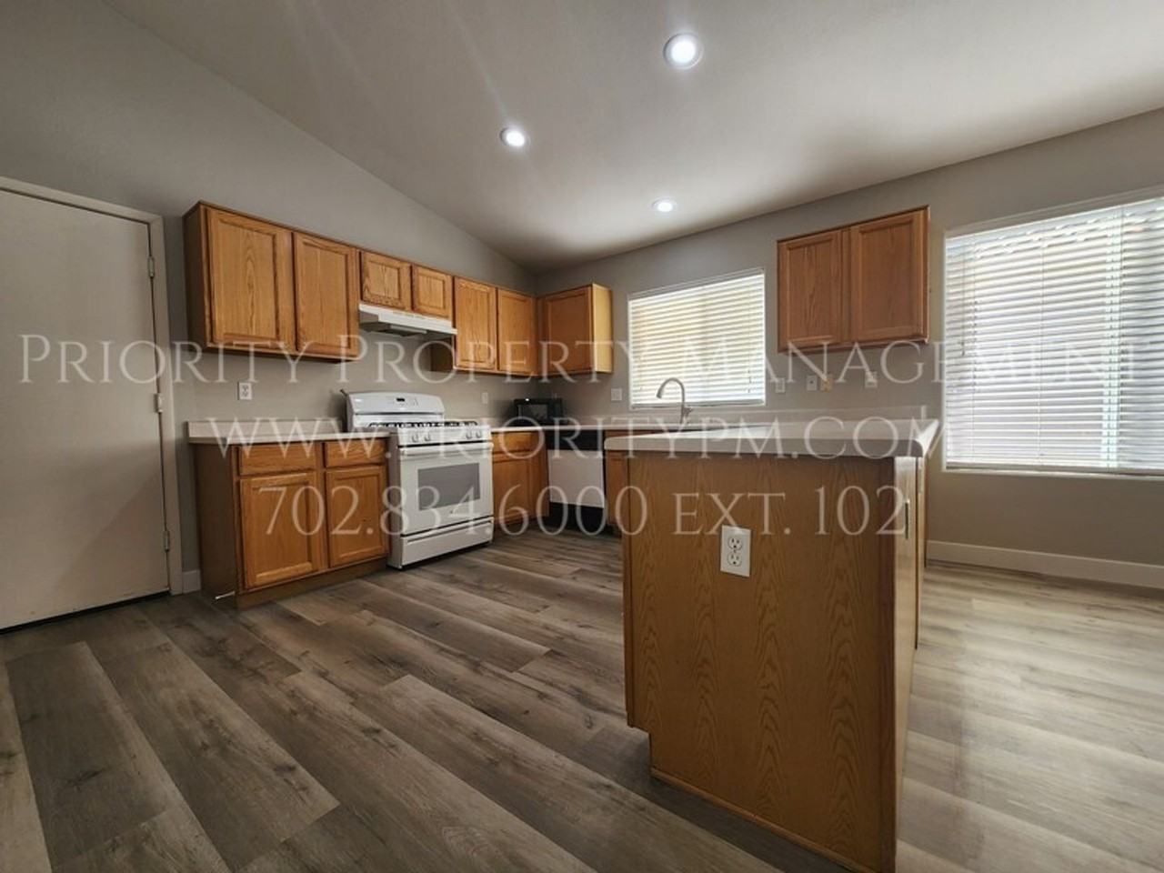 3405 Termination Ct - Photo 7 of 12