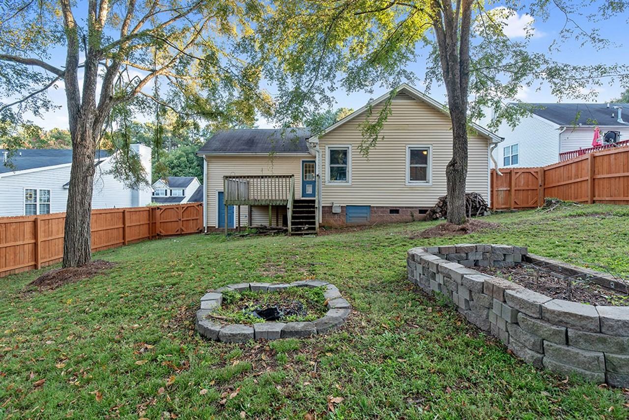 805 Brewers Glynn Ct - Photo 3 of 28