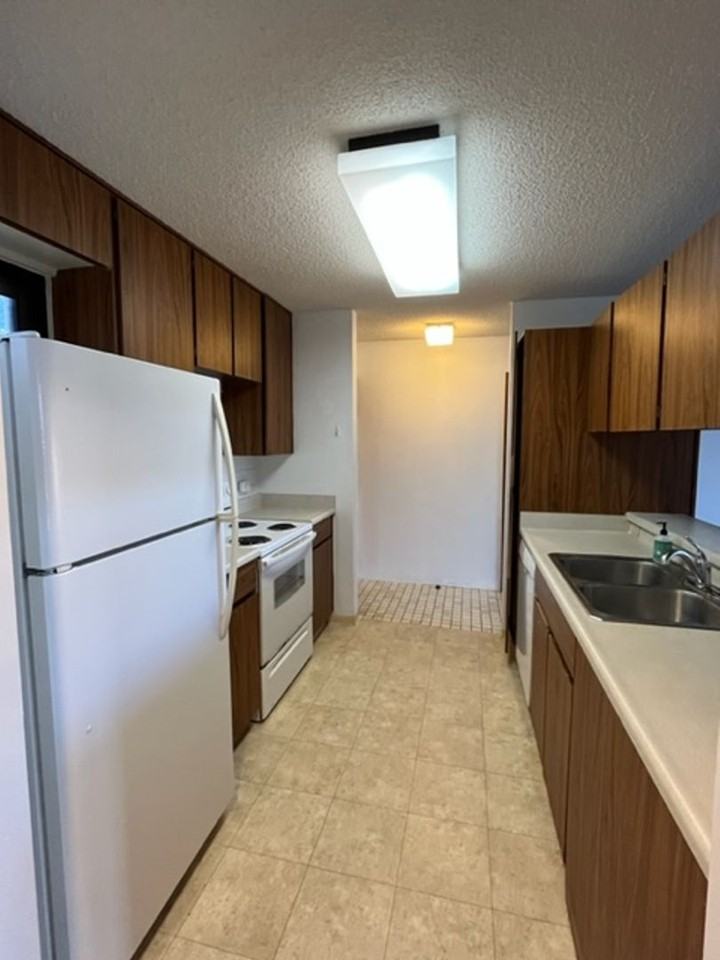 5070 Likini St #WEST - Photo 6 of 23