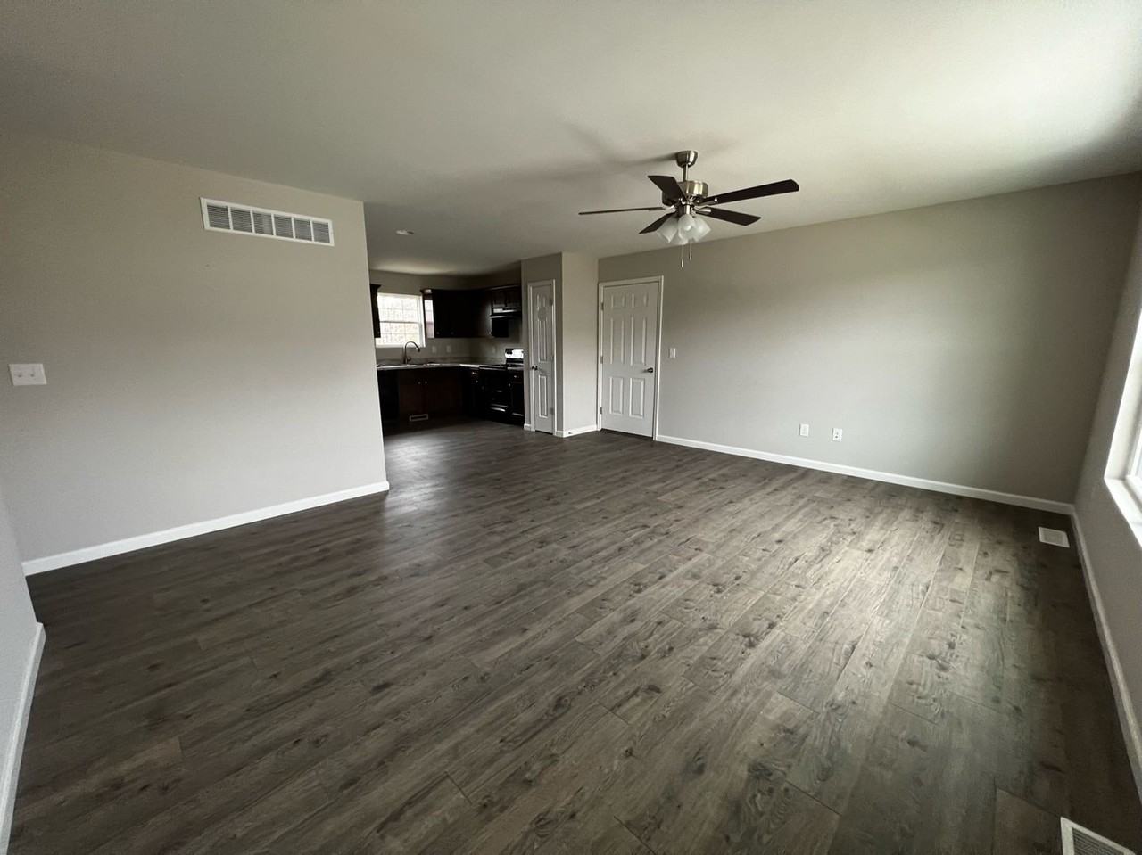 106 Springfield Heights Dr - Photo 2 of 15