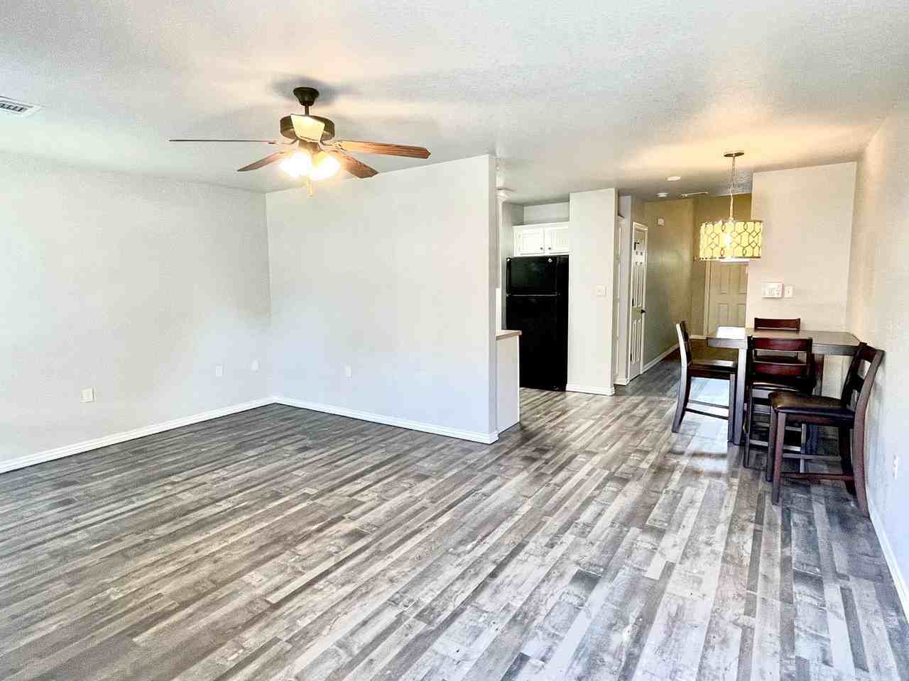 3457 W Chevaux Dr - Photo 6 of 23