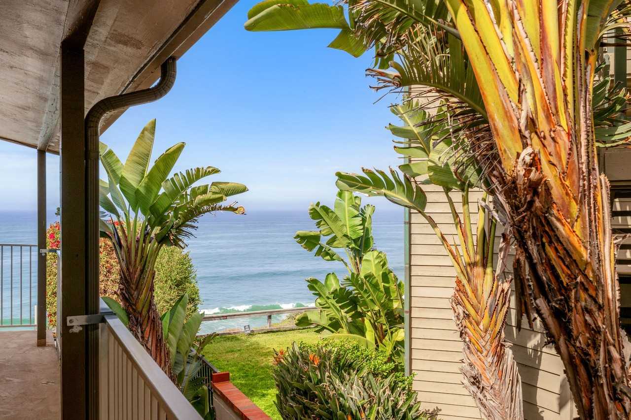 Pacific Crest Apartments in Encinitas - Photo 2 of 50