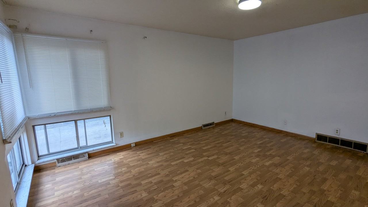 1141 Maryville Ave - Photo 2 of 24