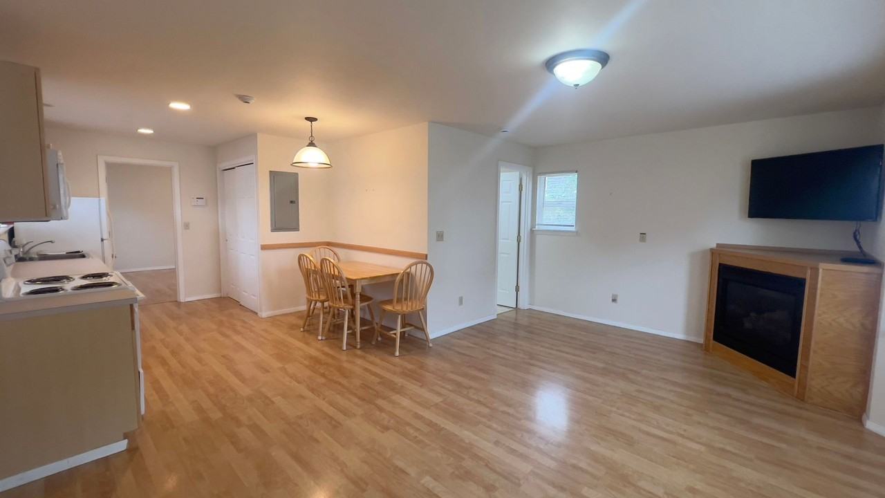 1860 Beach Dr #2 - Photo 2 of 8