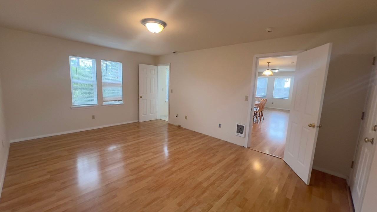 1860 Beach Dr #2 - Photo 7 of 8