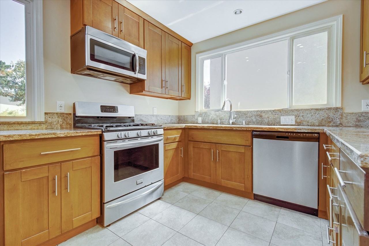 14 Castlemont Ave - Photo 2 of 42