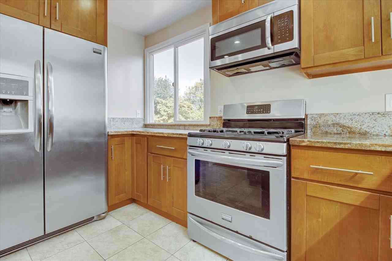 14 Castlemont Ave - Photo 3 of 42
